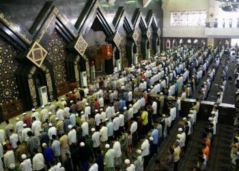 Komisi Fatwa MUI Jatim : Jumatan Virtual Tidak Sah, Jika Berhalangan Diganti Shalat Dzuhur