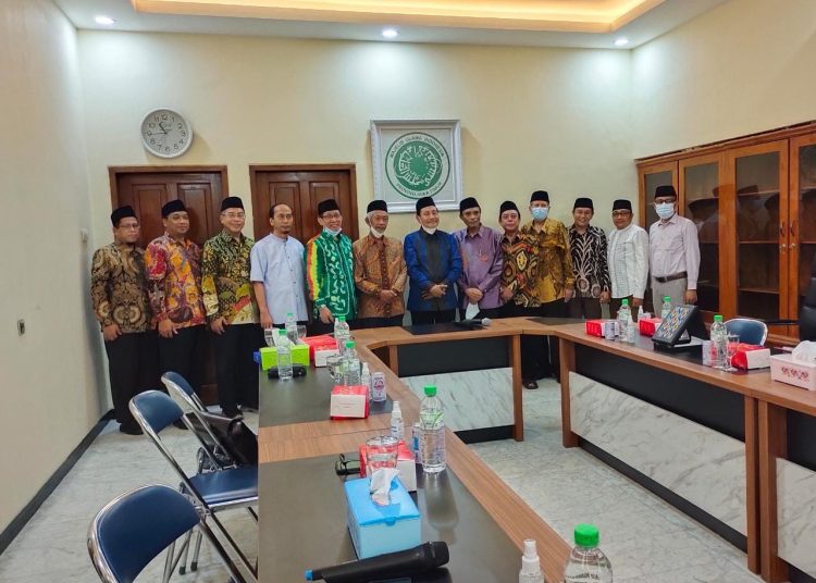 Silaturahmi dengan Pengurus Muhammadiyah Jatim, Kyai Mutawakkil sebut MUI Tenda Besar Umat Islam