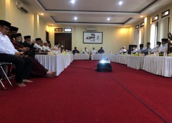 Demi Kemaslahatan Umat, PWNU Jatim Mohon KH Miftachul Akhyar Tak Mundur dari MUI