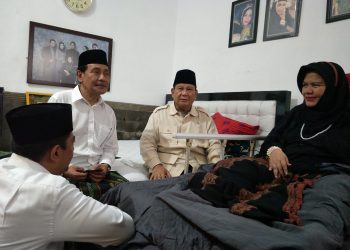Kiai Mutawakkil Bersama Menteri Pertahanan