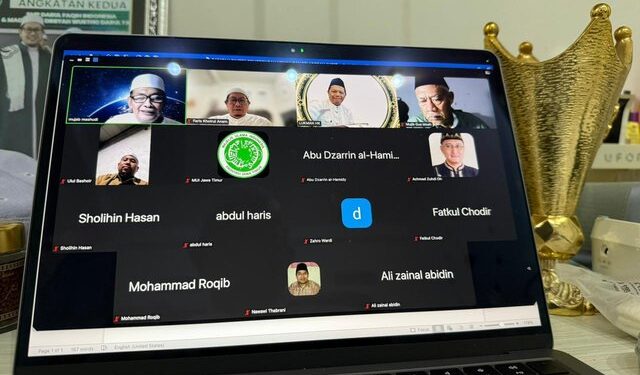 Komisi Fatwa MUI Jatim Gelar Bimtek Pemotongan Hewan dan Pelaporan Audit secara Daring