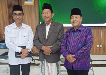 Ketika Amanah Berpindah dalam Sunyi: Air Mata Ulama, Doa yang Mengalir, dan Lahirnya Kepemimpinan Tanpa Ambisi
