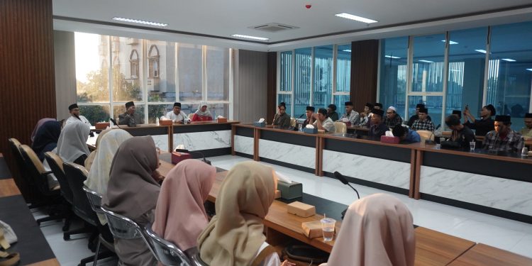 MUI Jawa Timur Gelar Evaluasi Mahasiswa PKU: Kedepankan Adab, Integritas, dan Keberkahan Ilmu Calon Ulama