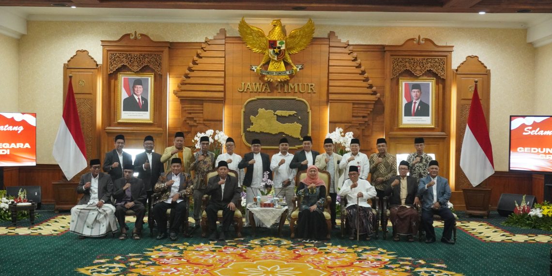 Matangkan Persiapan Mukerda dan Pengukuhan Pengurus, Jajaran Pimpinan MUI Jatim Gelar Audiensi dengan Gubernur Khofifah