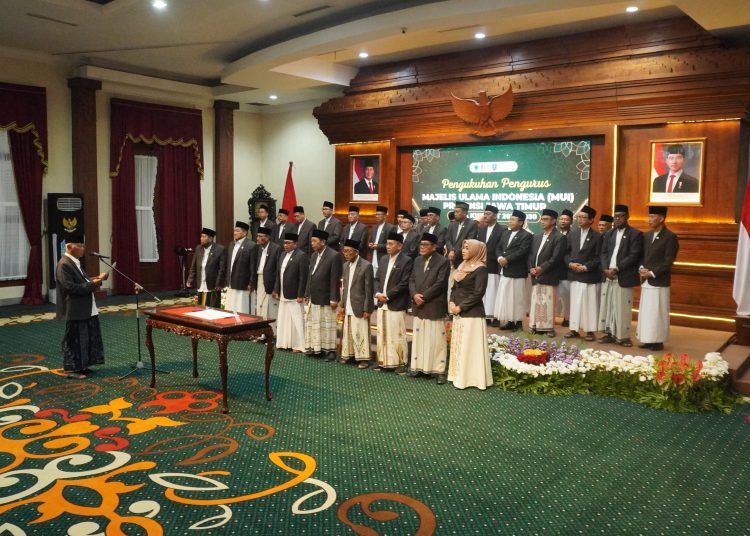 Pengukuhan Pengurus MUI Jatim 2025-2030: Memperteguh Sinergi Ulama-Umara dan Menjaga Kedaulatan Bangsa