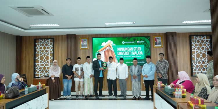 Universiti Malaya Lakukan Kunjungan Studi ke MUI Jatim Guna Tingkatkan Sinergi Antarbangsa